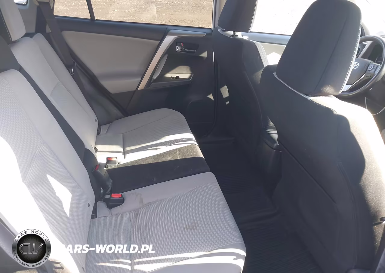 2018 Toyota Rav4 Xle VIN:JTMRFREVXJJ742559 - 8