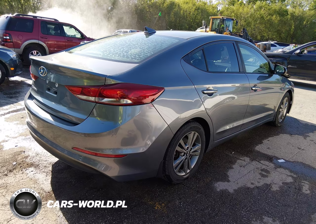 2018 Hyundai Elantra Value Edition VIN:5NPD84LF7JH292770 - 4