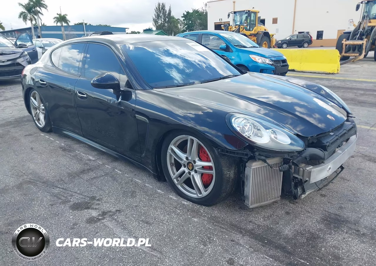 2014 Porsche Panamera 4S