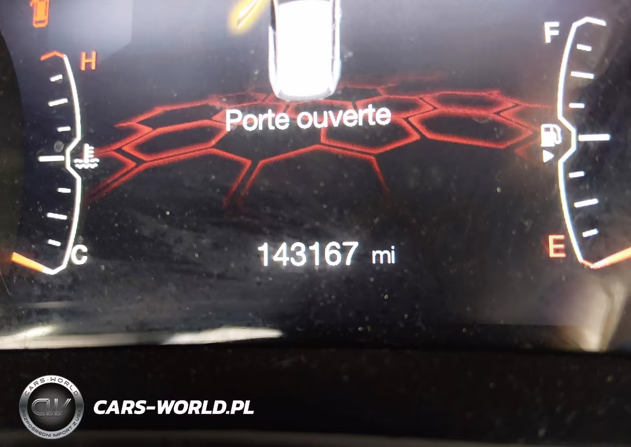 2019 Jeep Compass Latitude 4X4 VIN:3C4NJDBB9KT729399 - 15