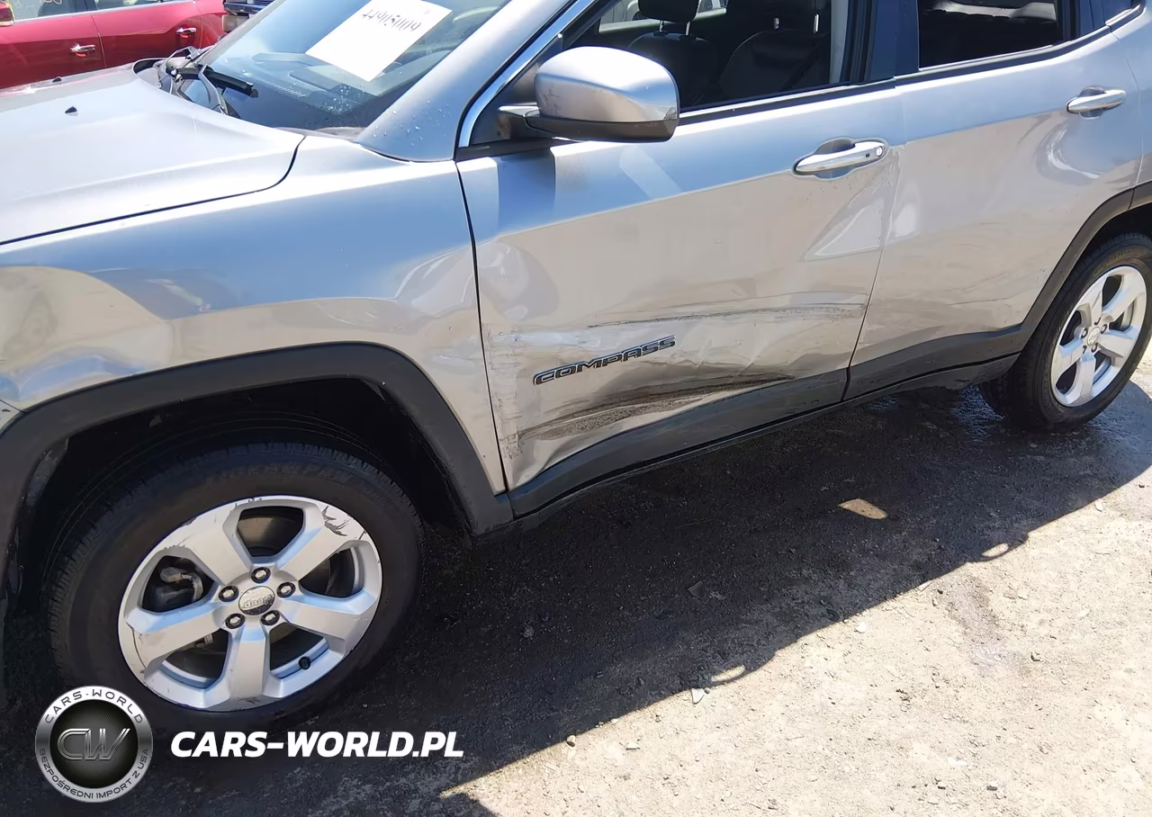 2019 Jeep Compass Latitude 4X4 VIN:3C4NJDBB9KT729399 - 6
