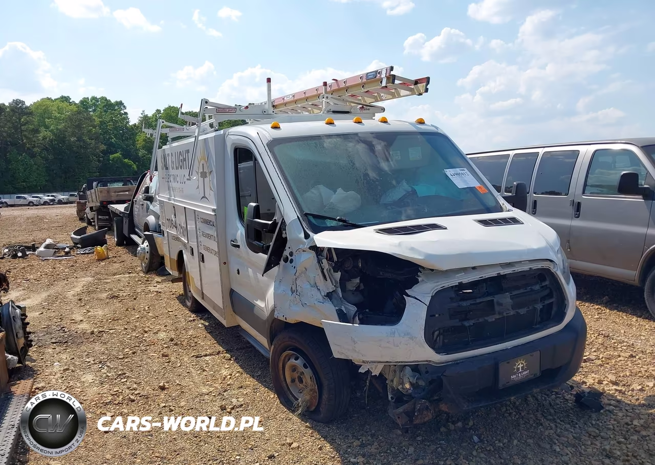 2018 Ford Transit-250 Cutaway