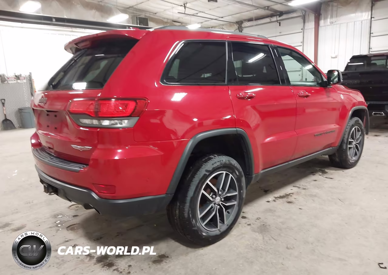 2017 Jeep Grand Cherokee Trailhawk 4X4 VIN:1C4RJFLG6HC655063 - 4