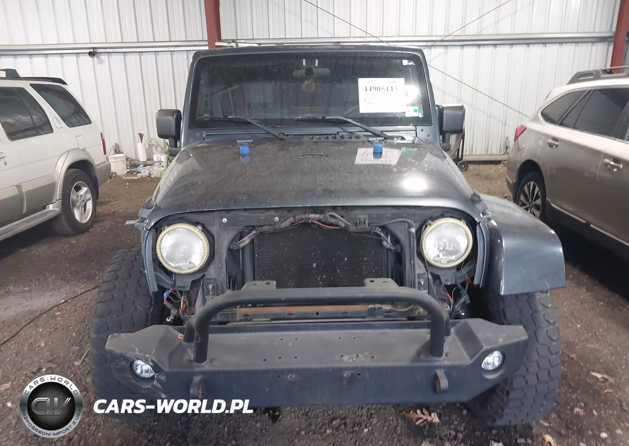2007 Jeep Wrangler Unlimited Sahara VIN:1J4GA59137L169372 - 13