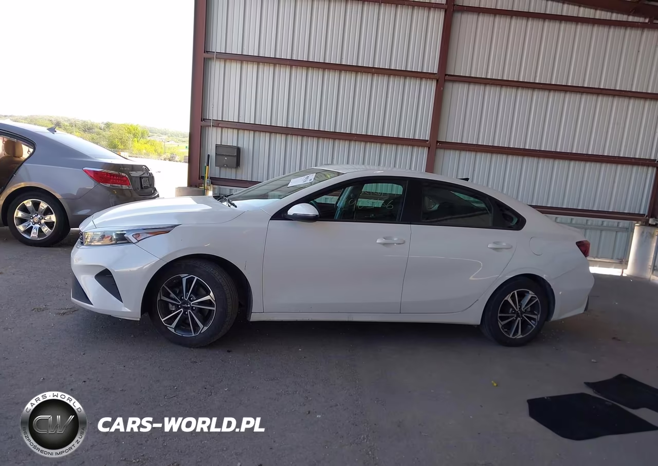 2024 Kia Forte Lxs VIN:3KPF24ADXRE794149 - 15