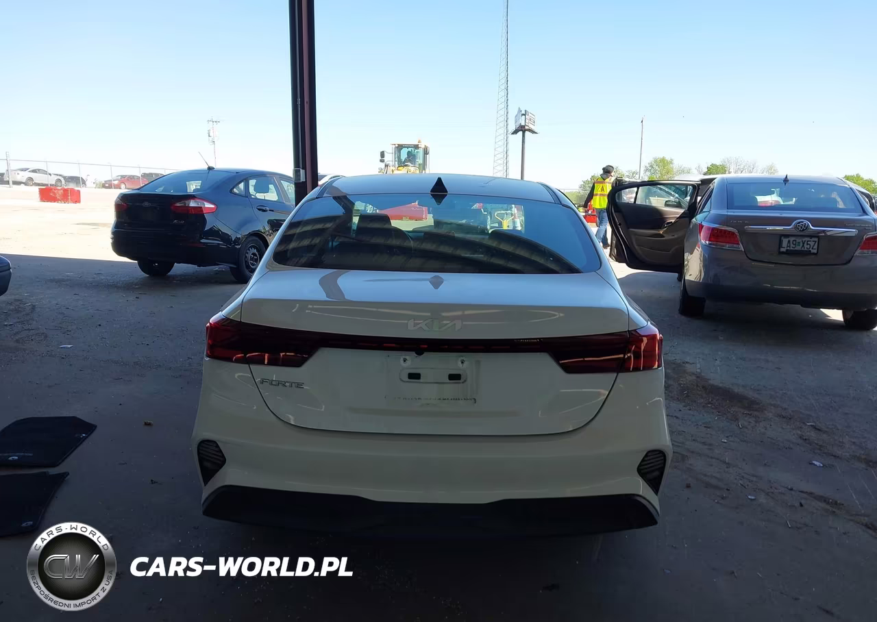 2024 Kia Forte Lxs VIN:3KPF24ADXRE794149 - 17