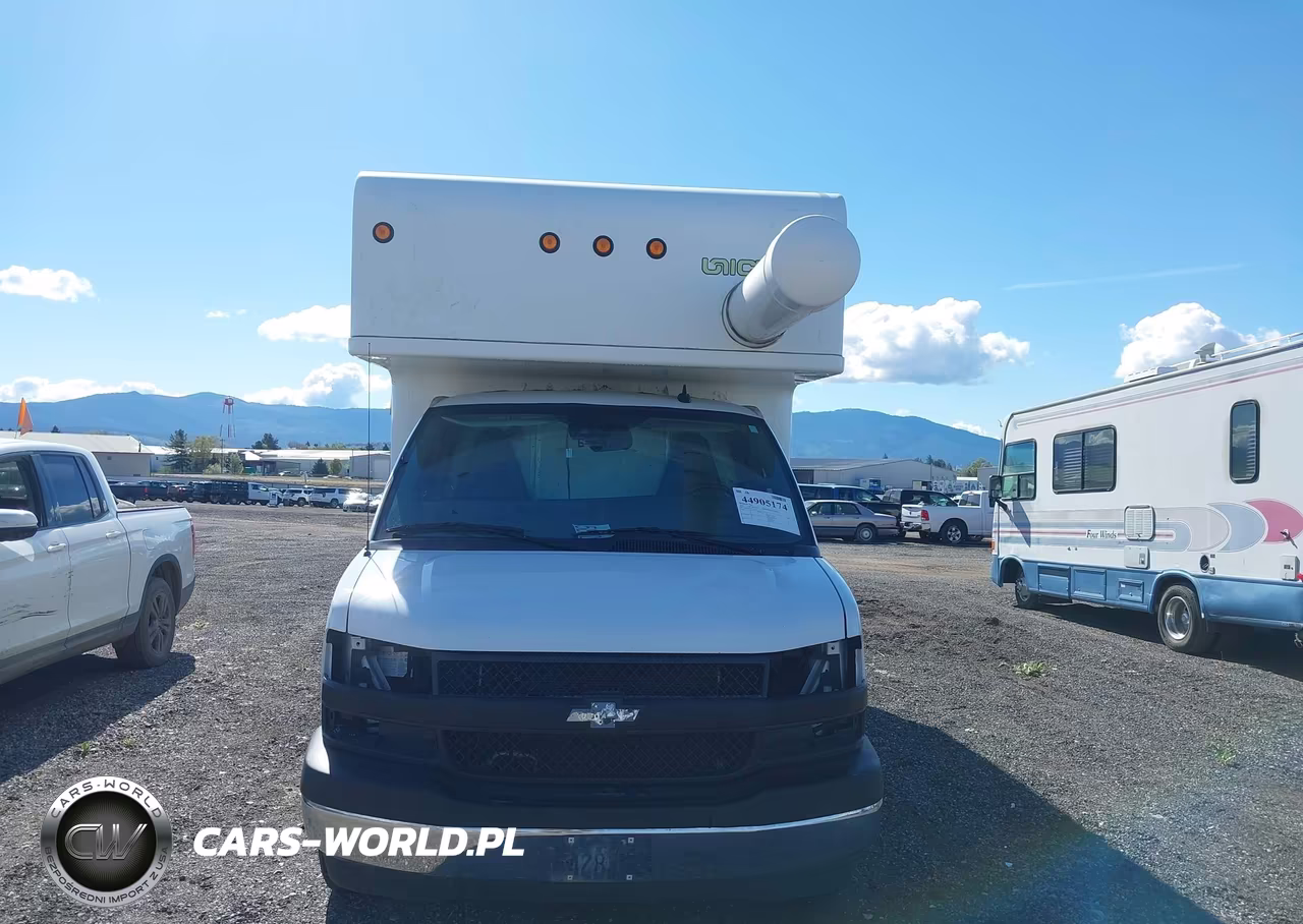 2021 Chevrolet Express Cutaway Work Van VIN:1GB0GSF74M1155571 - 13