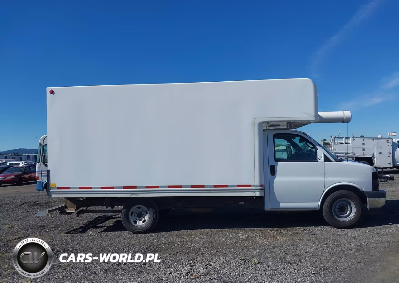 2021 Chevrolet Express Cutaway Work Van VIN:1GB0GSF74M1155571 - 14