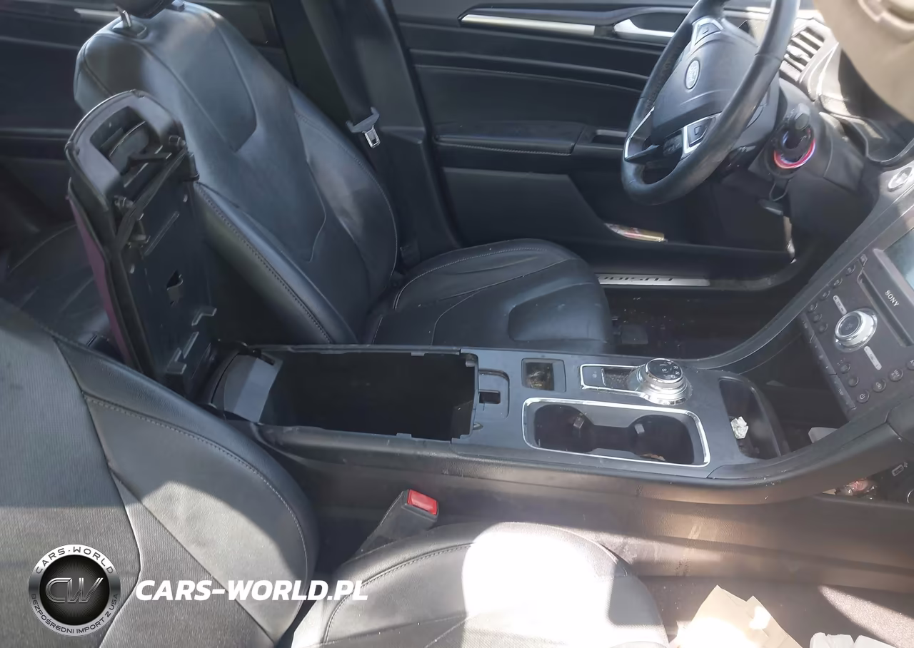 2020 Ford Fusion Titanium VIN:3FA6P0D96LR203659 - 5
