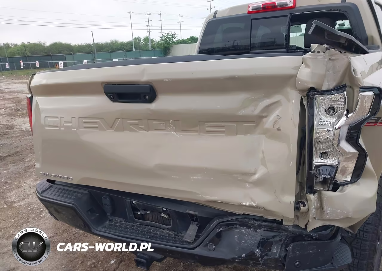 2024 Chevrolet Colorado 4Wd Trail Boss VIN:1GCPTEEKXR1195609 - 17