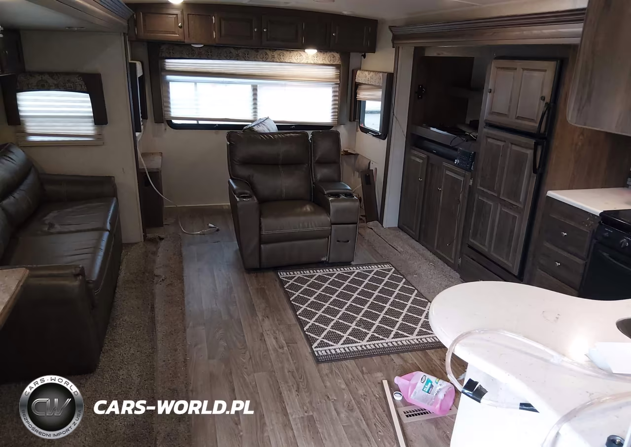2018 Flagstaff Other VIN:4X4TFLE29JZ156049 - 8