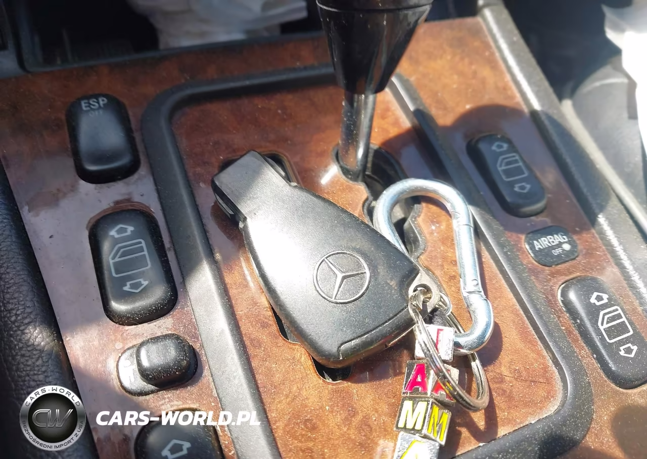 2001 Mercedes-Benz E 430 4M VIN:WDBJF83J01X058347 - 11