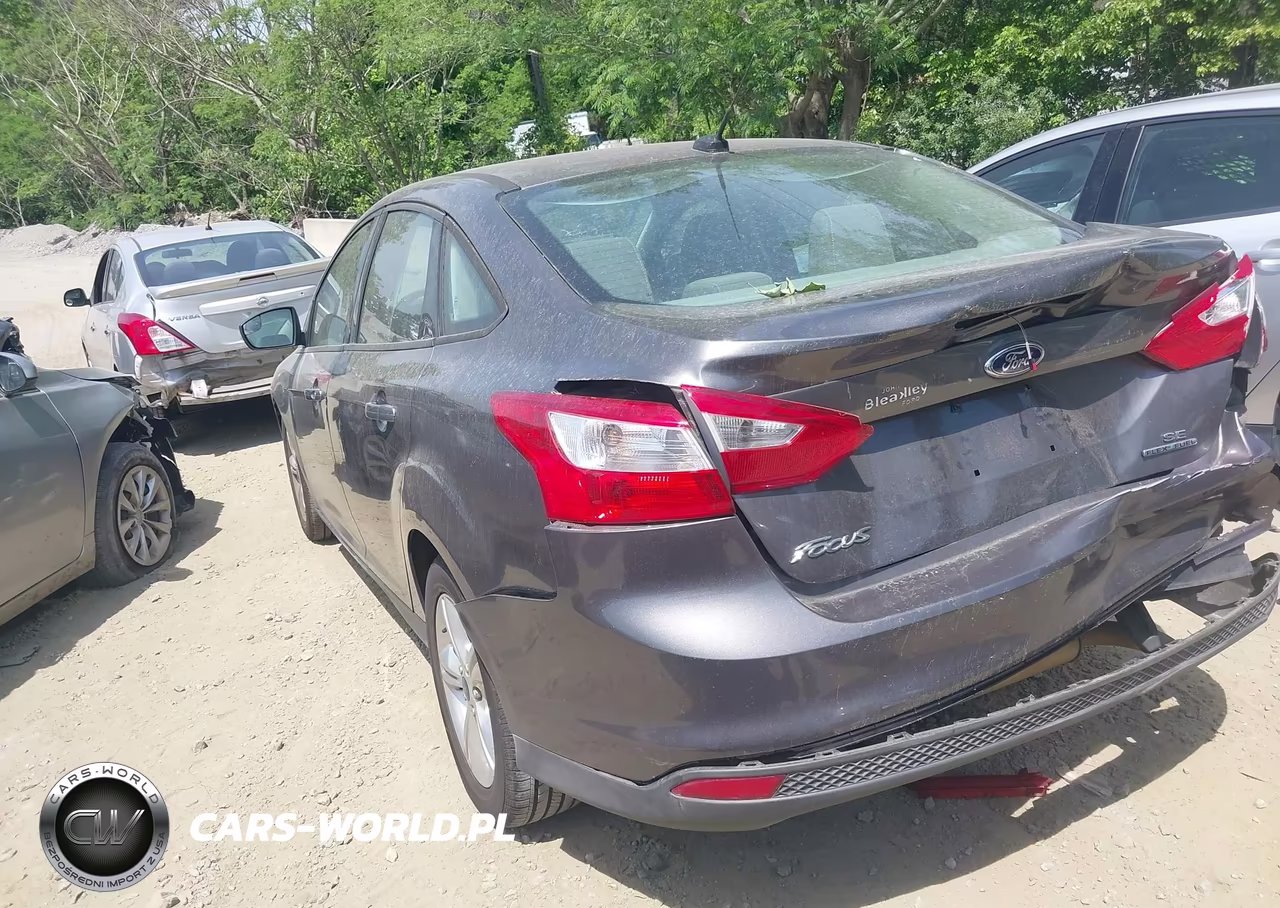 2013 Ford Focus Se VIN:1FADP3F23DL330698 - 3