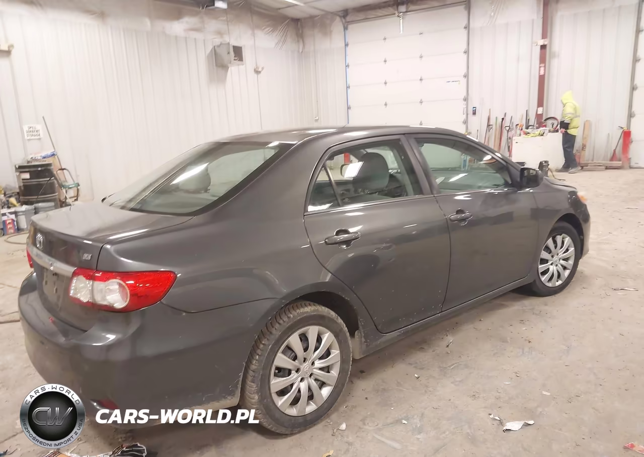 2013 Toyota Corolla Le VIN:2T1BU4EE4DC033250 - 4