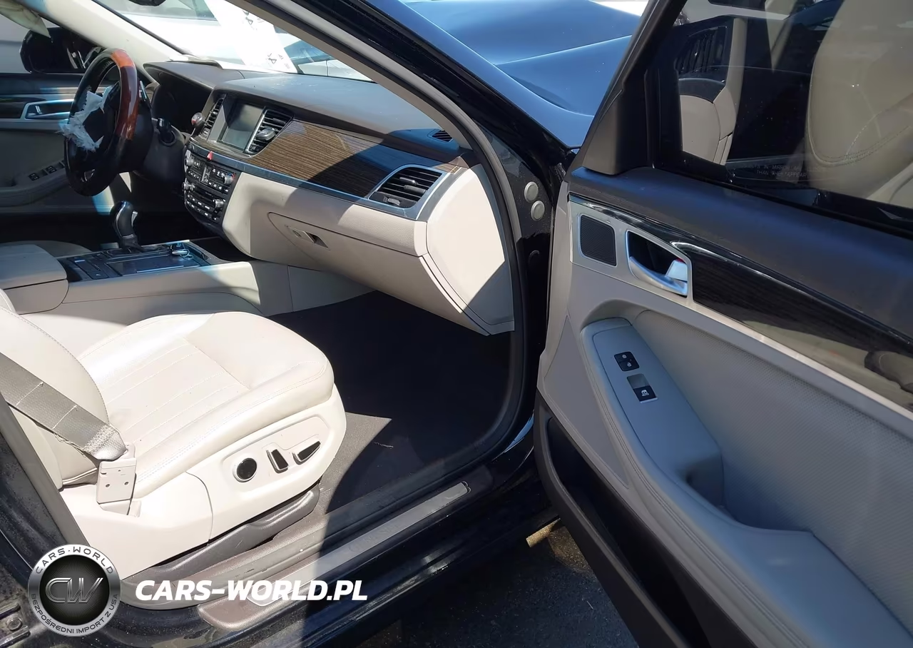 2016 Hyundai Genesis 3.8 VIN:KMHGN4JE8GU136120 - 5