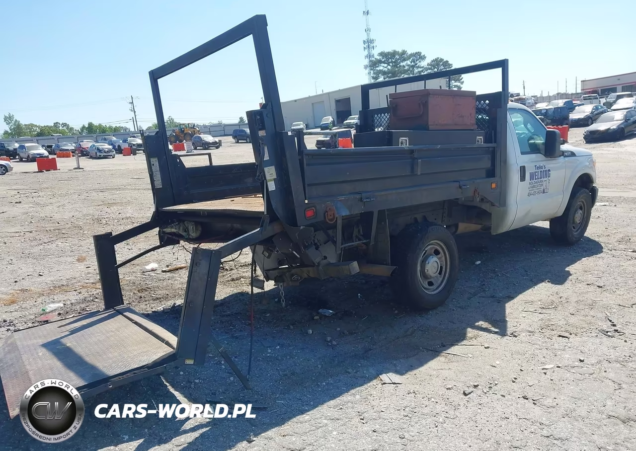 2012 Ford F-350 Chassis Xl VIN:1FDBF3E64CEC97024 - 4