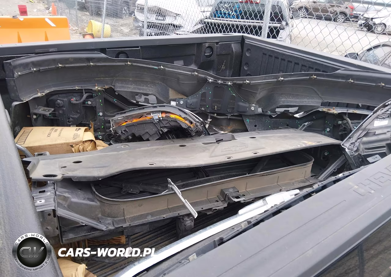 2017 Chevrolet Silverado 1500 1Lt VIN:3GCUKREC1HG329672 - 12
