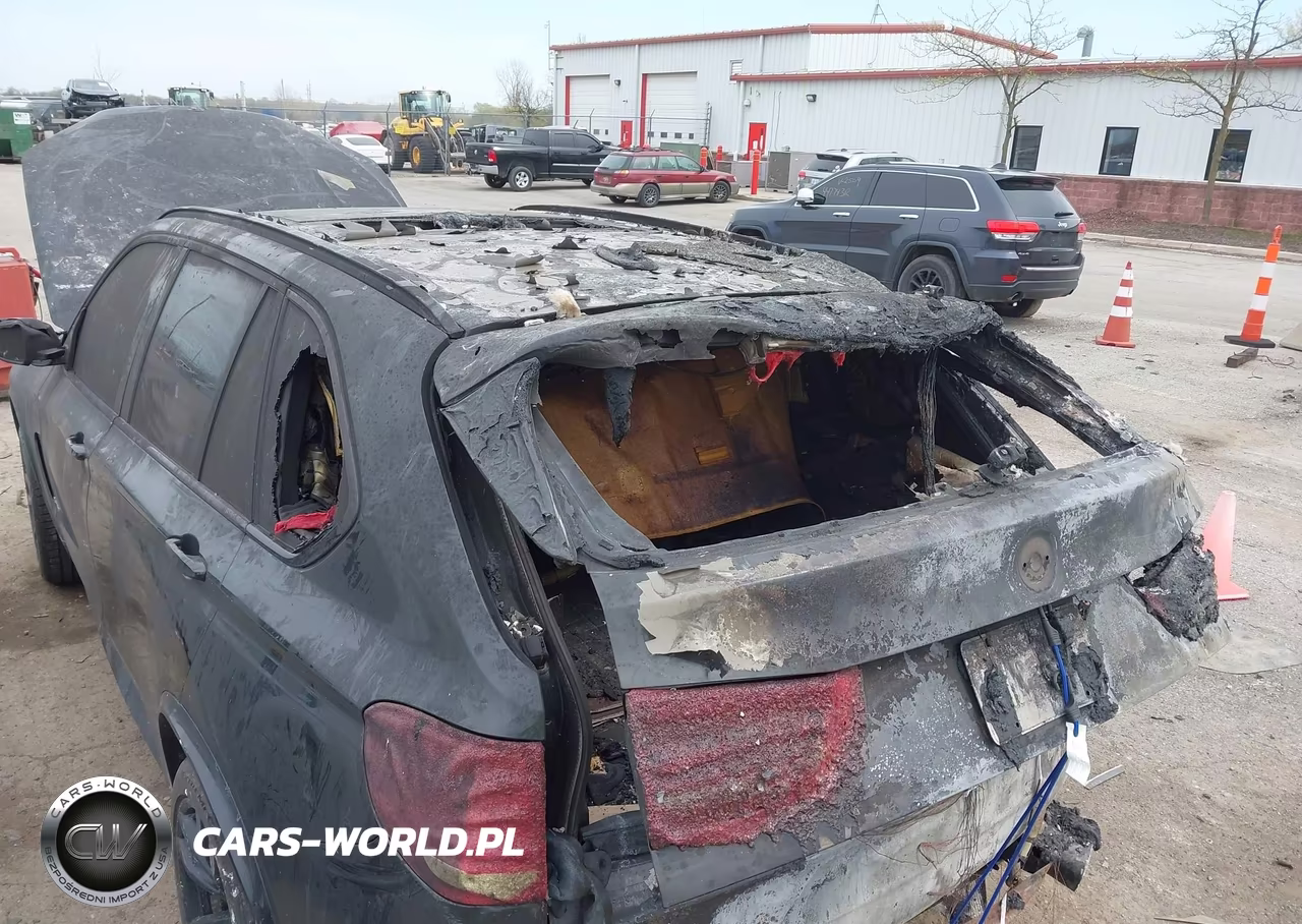 2014 BMW X5 xDrive50I VIN:5UXKR6C52E0J71878 - 13