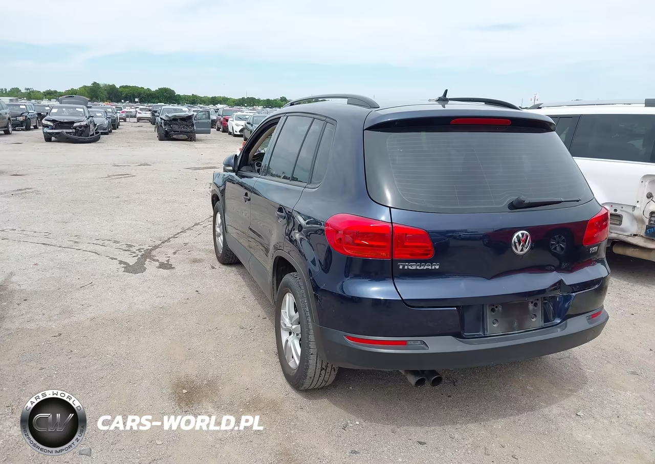 2016 Volkswagen Tiguan S VIN:WVGAV7AX1GW509379 - 3