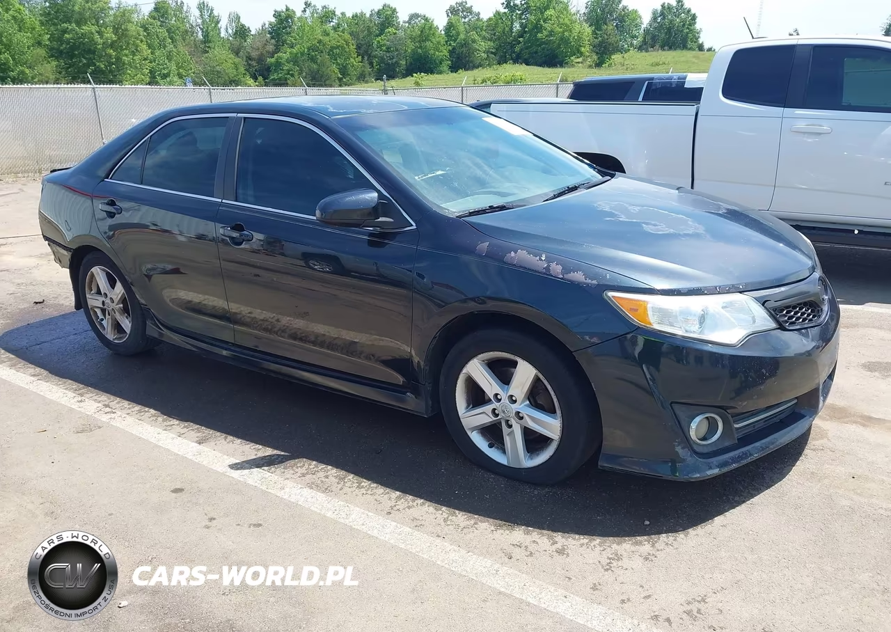 2013 Toyota Camry Se – zdjęcie 1 z 19