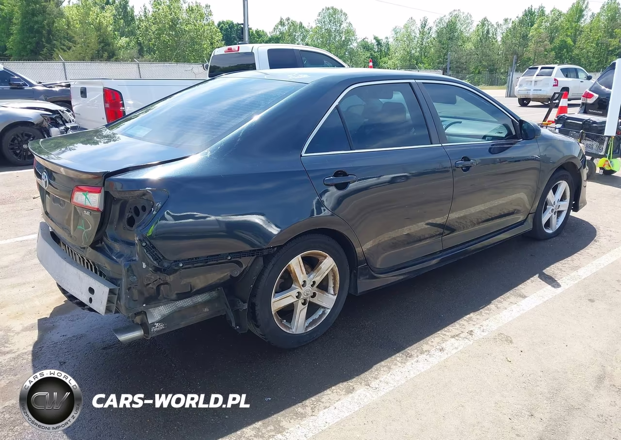 2013 Toyota Camry Se VIN:4T1BF1FK3DU667094 - 4