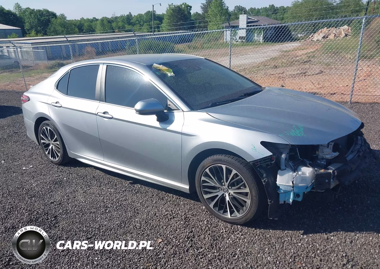 2018 Toyota Camry Se – zdjęcie 1 z 16