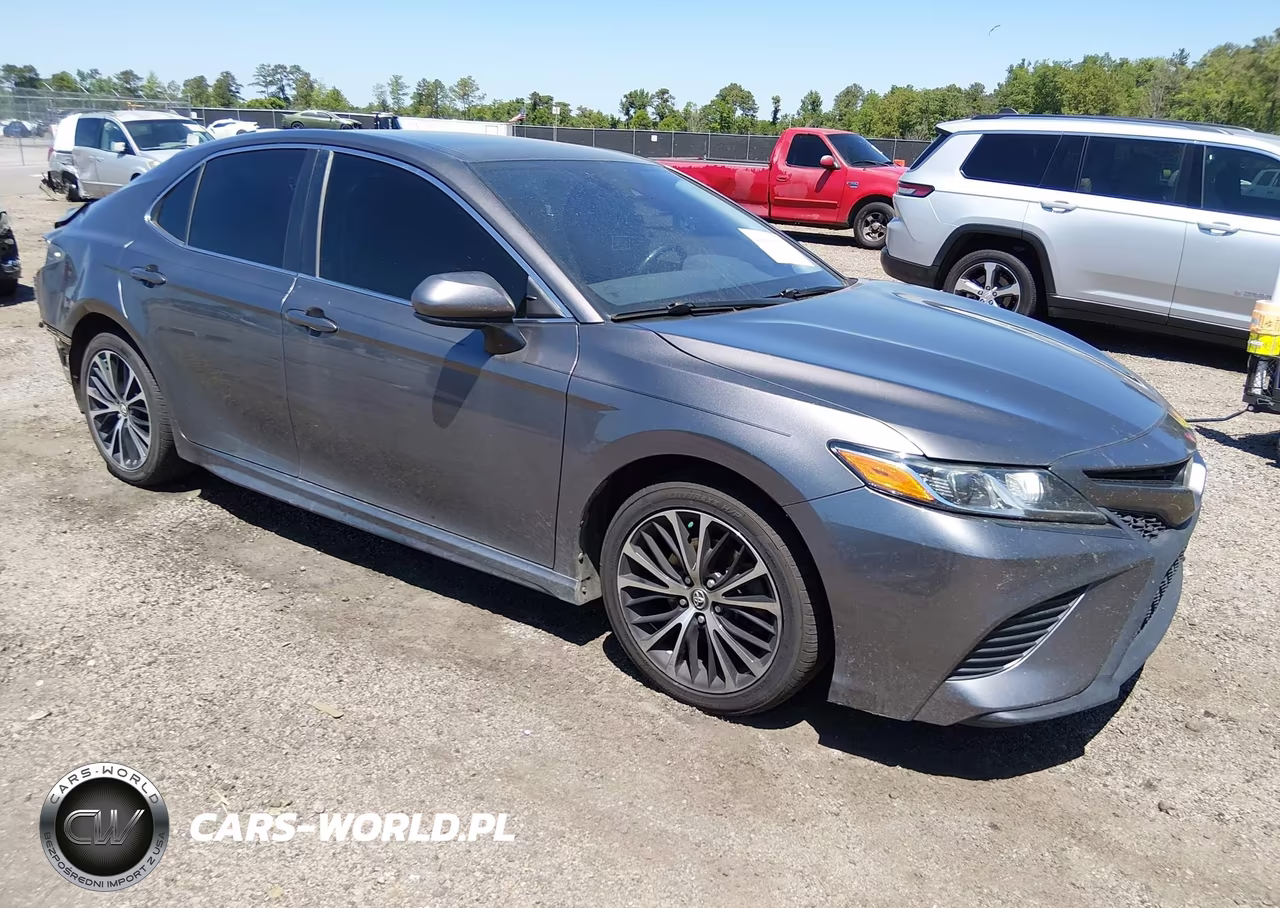 2020 Toyota Camry Se