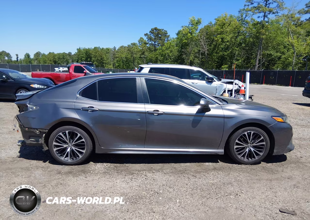 2020 Toyota Camry Se VIN:4T1G11AKXLU860918 - 14