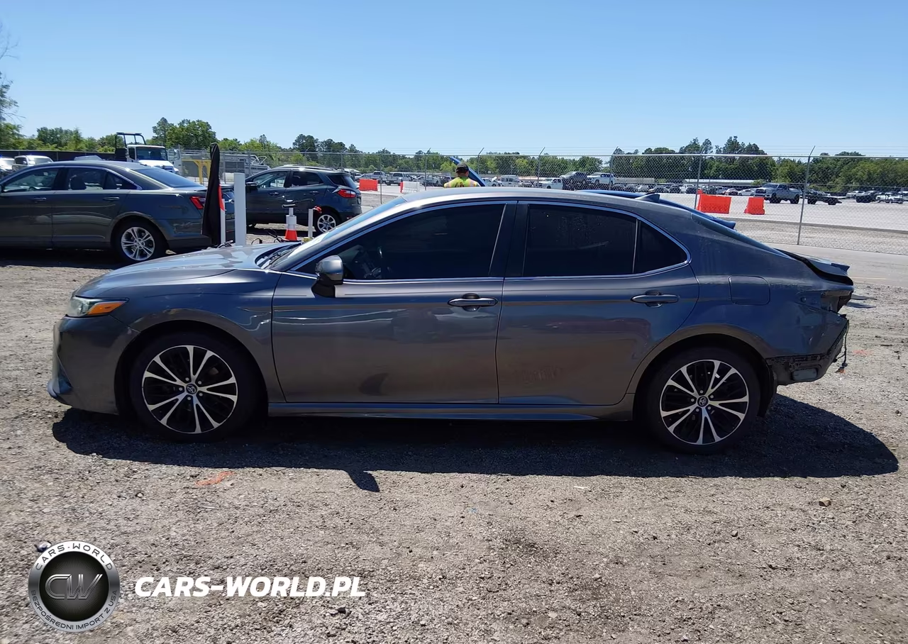 2020 Toyota Camry Se VIN:4T1G11AKXLU860918 - 15