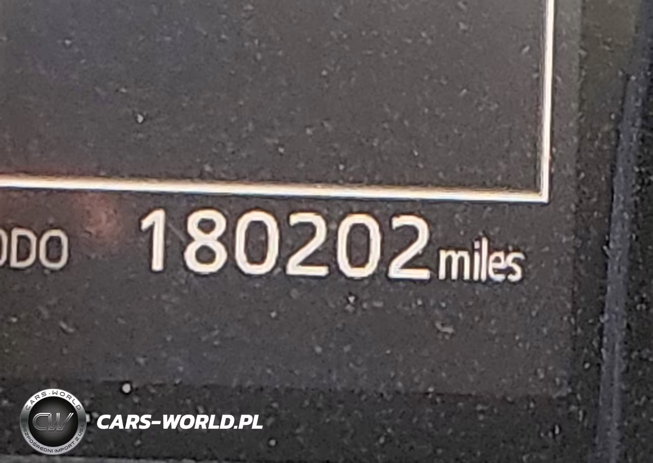 2020 Toyota Camry Se VIN:4T1G11AKXLU860918 - 16