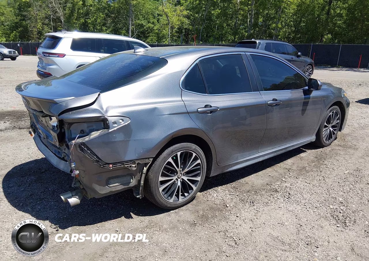 2020 Toyota Camry Se VIN:4T1G11AKXLU860918 - 4