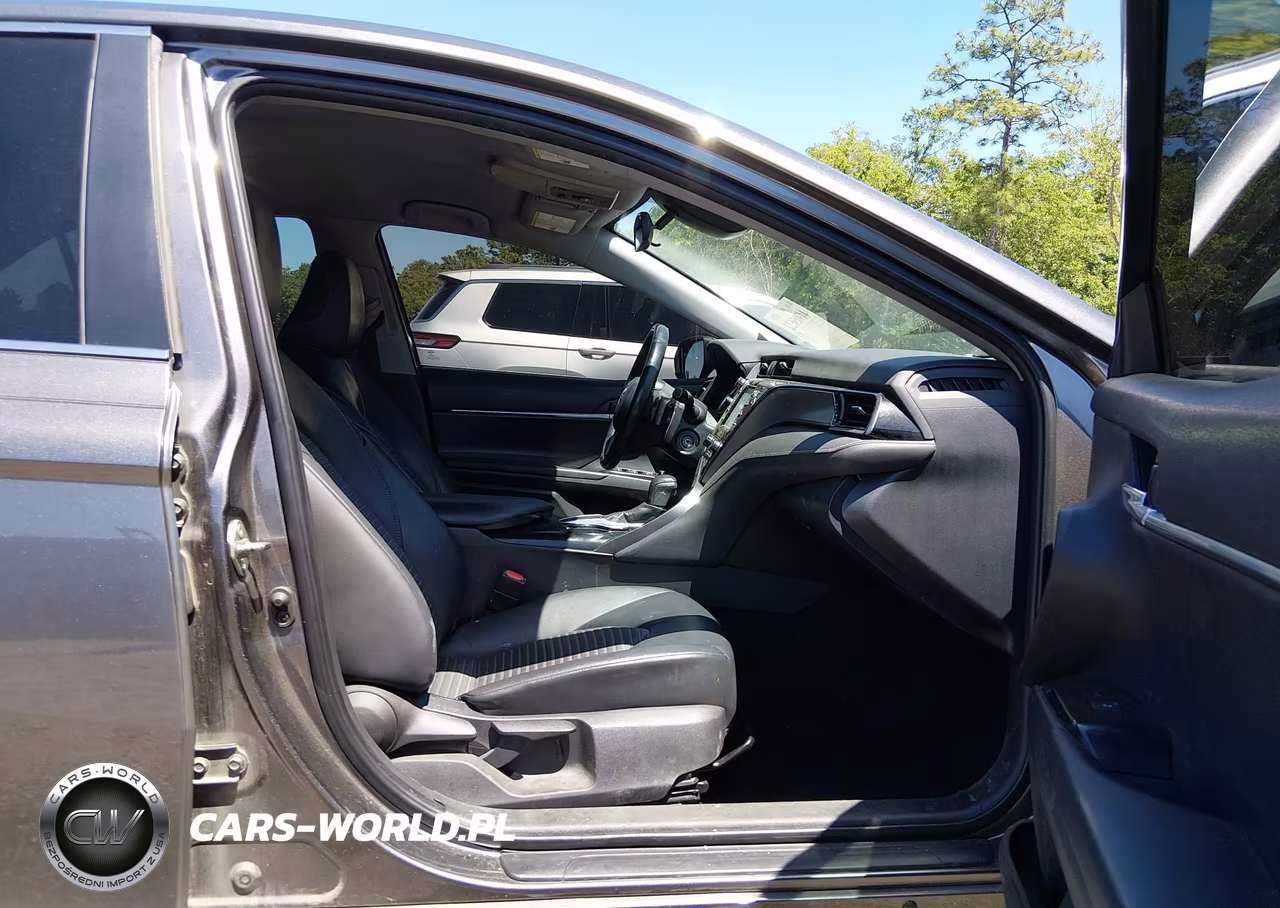 2020 Toyota Camry Se VIN:4T1G11AKXLU860918 - 5