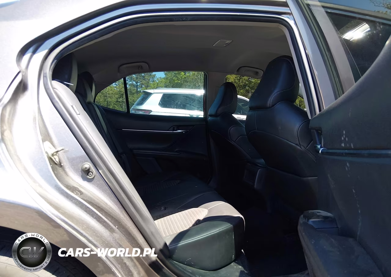2020 Toyota Camry Se VIN:4T1G11AKXLU860918 - 8