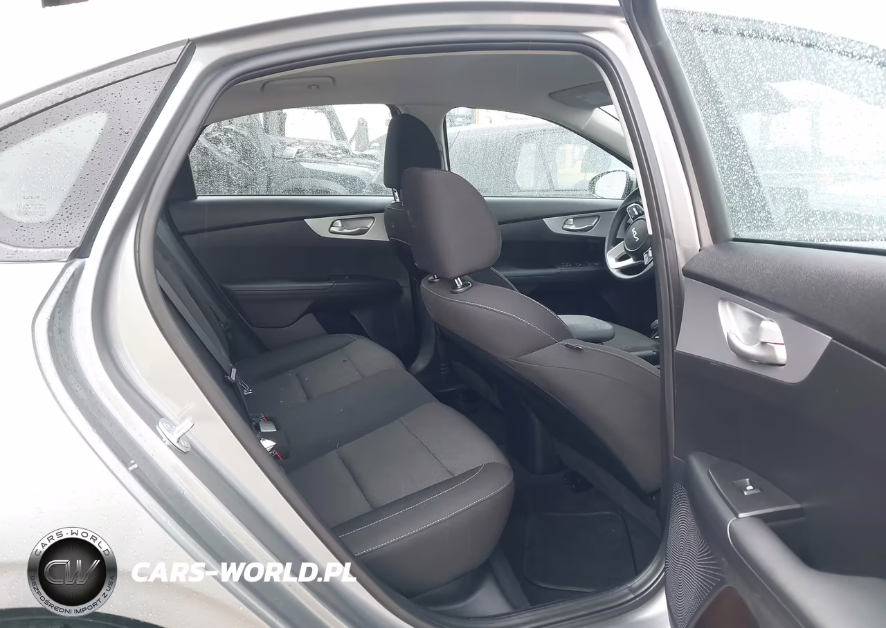 2024 Kia Forte Lxs VIN:3KPF24ADXRE811550 - 8