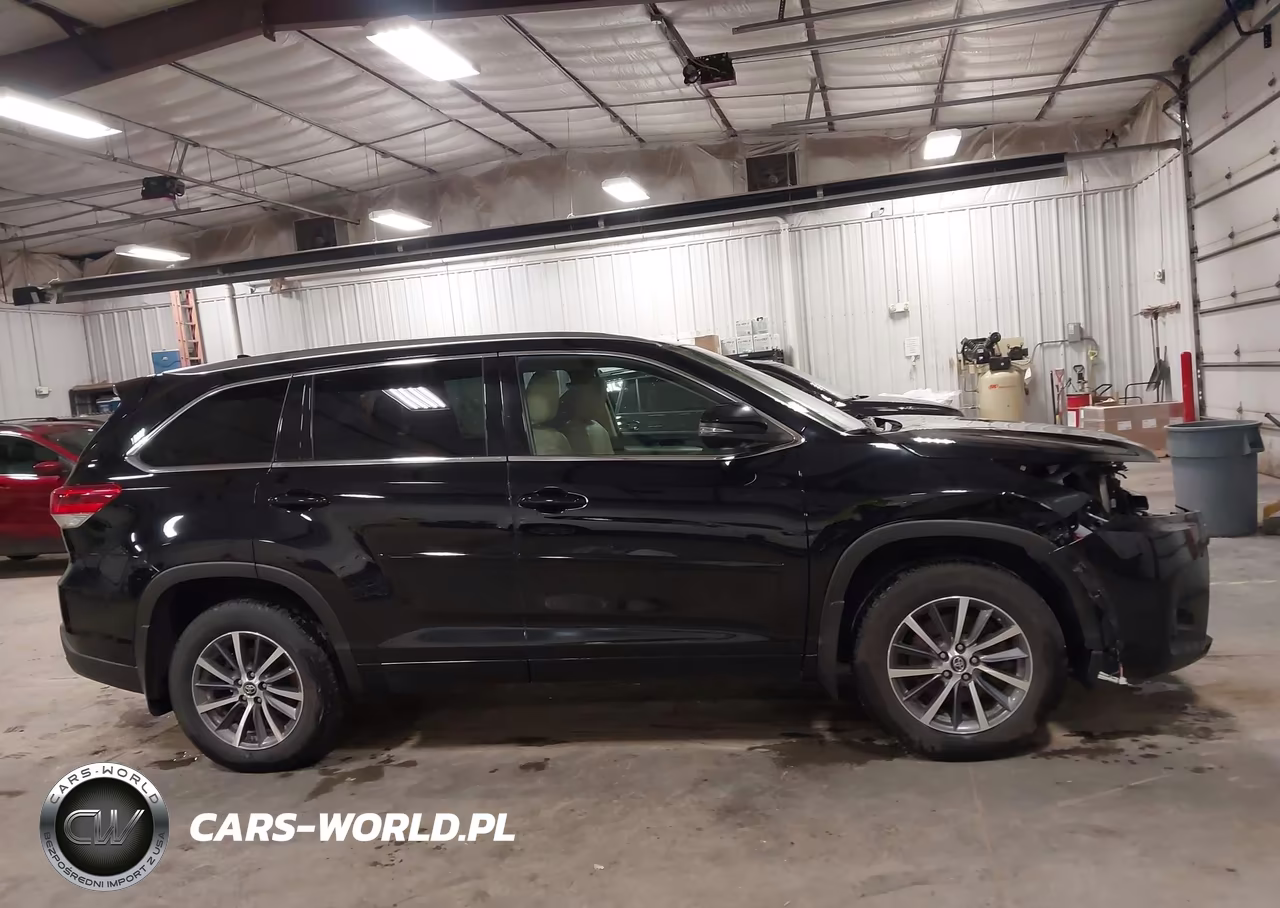 2017 Toyota Highlander Xle VIN:5TDJZRFH0HS457928 - 14