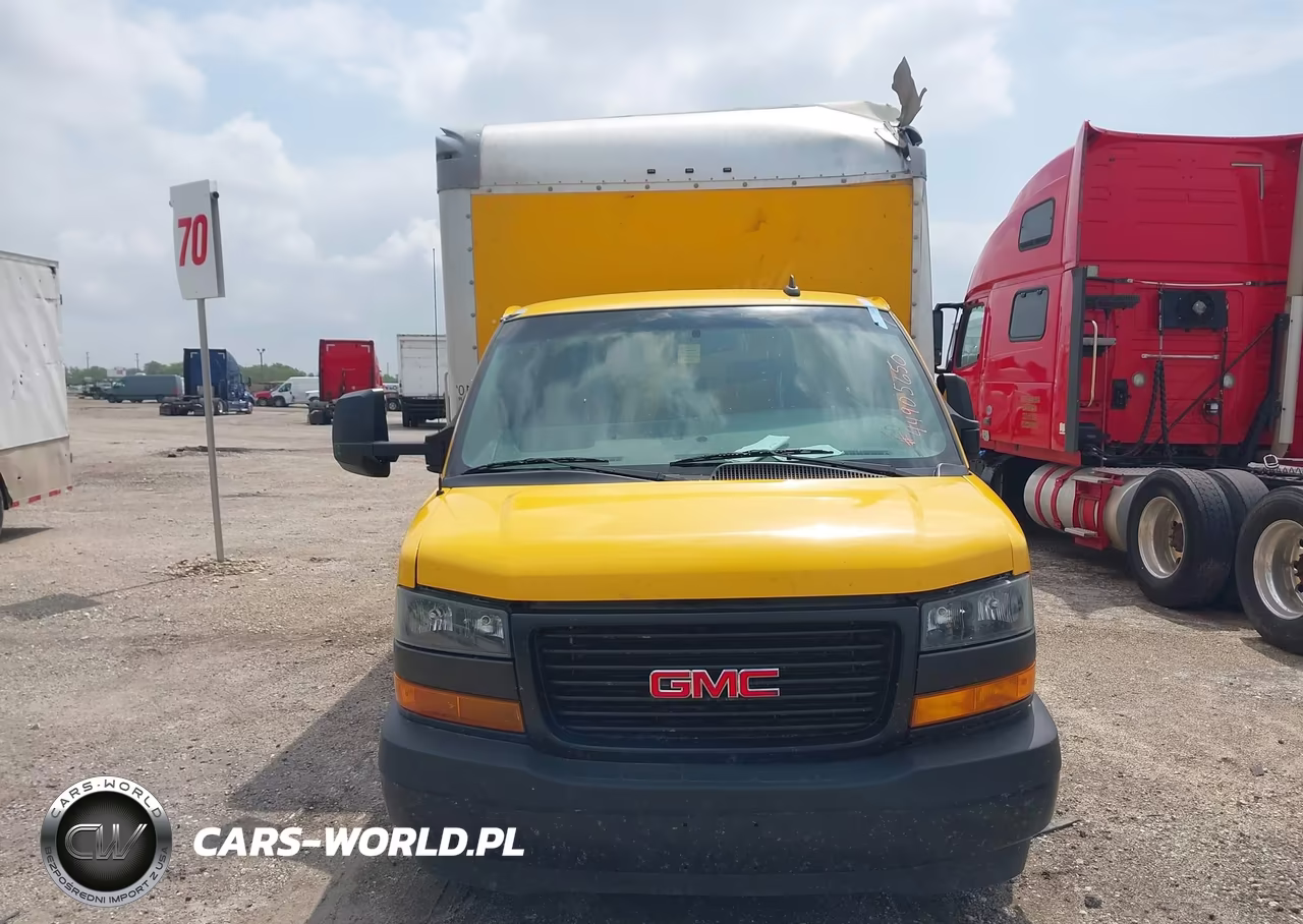 2023 GMC Savana Cutaway Work Van VIN:7GZ37TC73PN003445 - 13