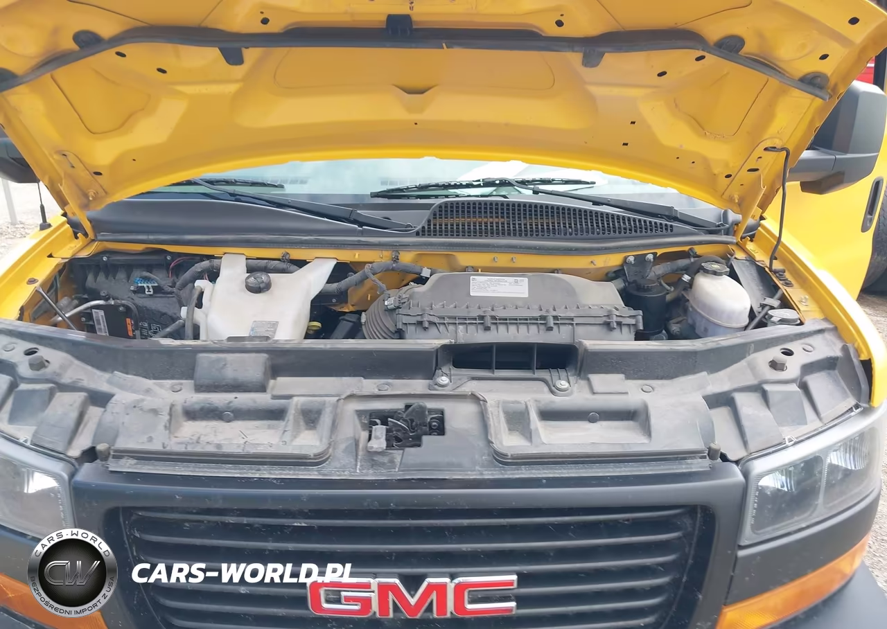 2023 GMC Savana Cutaway Work Van VIN:7GZ37TC73PN003445 - 9