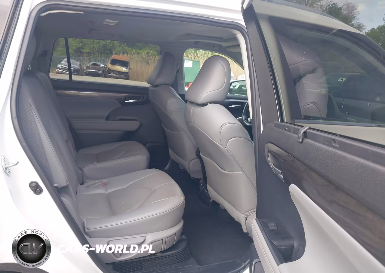 2023 Toyota Highlander Hybrid Limited VIN:5TDXBRCH5PS578357 - 8
