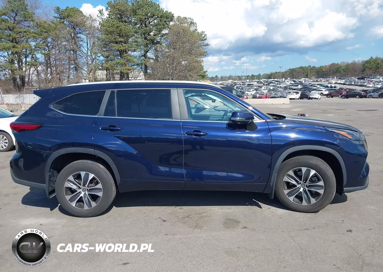 2023 Toyota Highlander Xle VIN:5TDKDRBH5PS035113 - 13