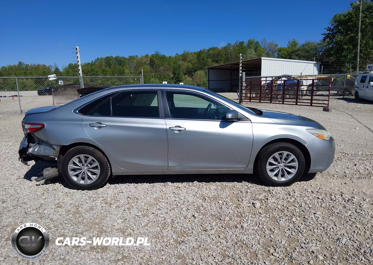 2015 Toyota Camry Le VIN:4T4BF1FK9FR490804 - 13