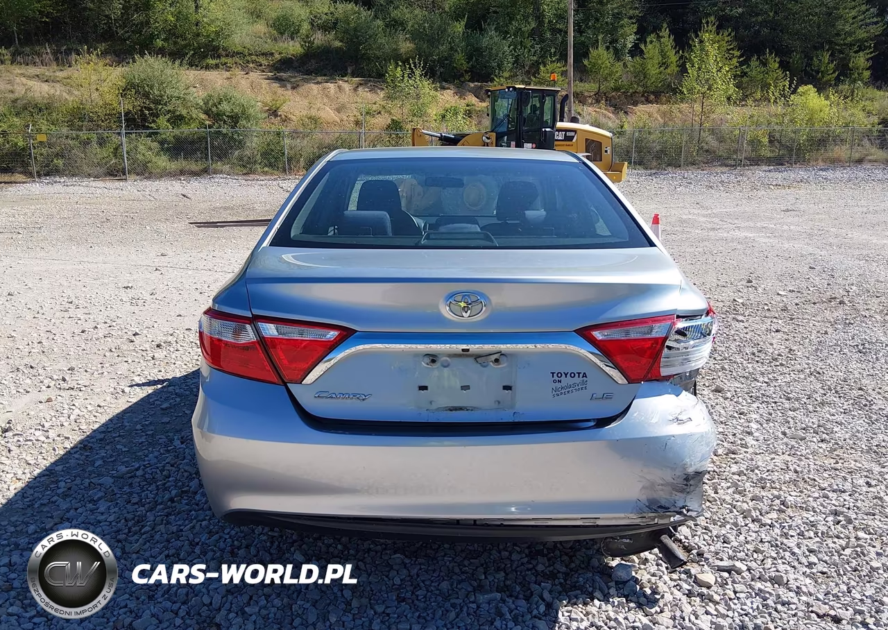 2015 Toyota Camry Le VIN:4T4BF1FK9FR490804 - 16