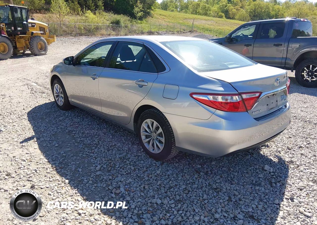 2015 Toyota Camry Le VIN:4T4BF1FK9FR490804 - 3