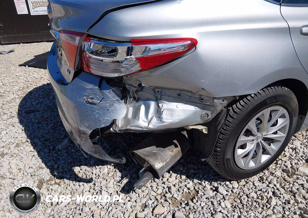 2015 Toyota Camry Le VIN:4T4BF1FK9FR490804 - 6