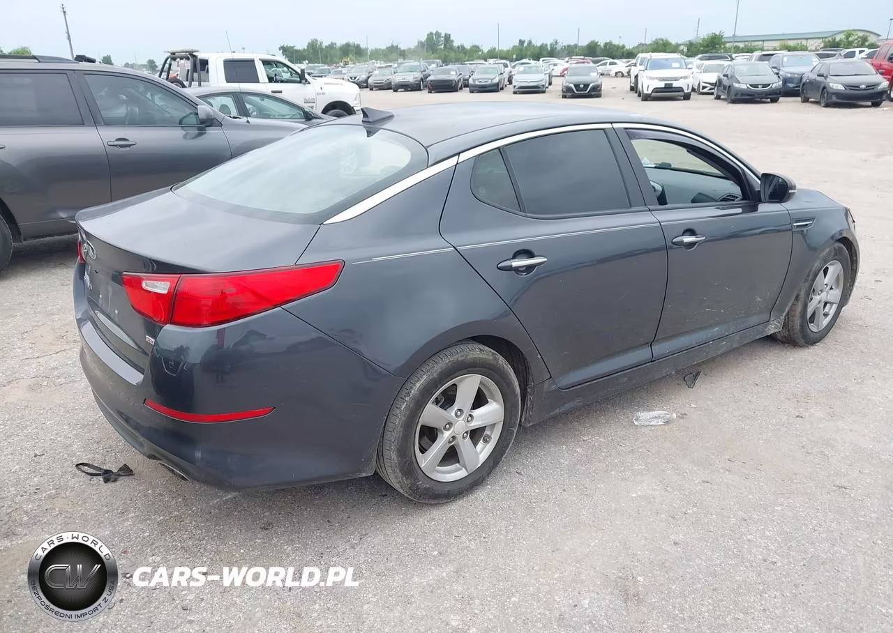 2015 Kia Optima Lx VIN:5XXGM4A72FG446051 - 4