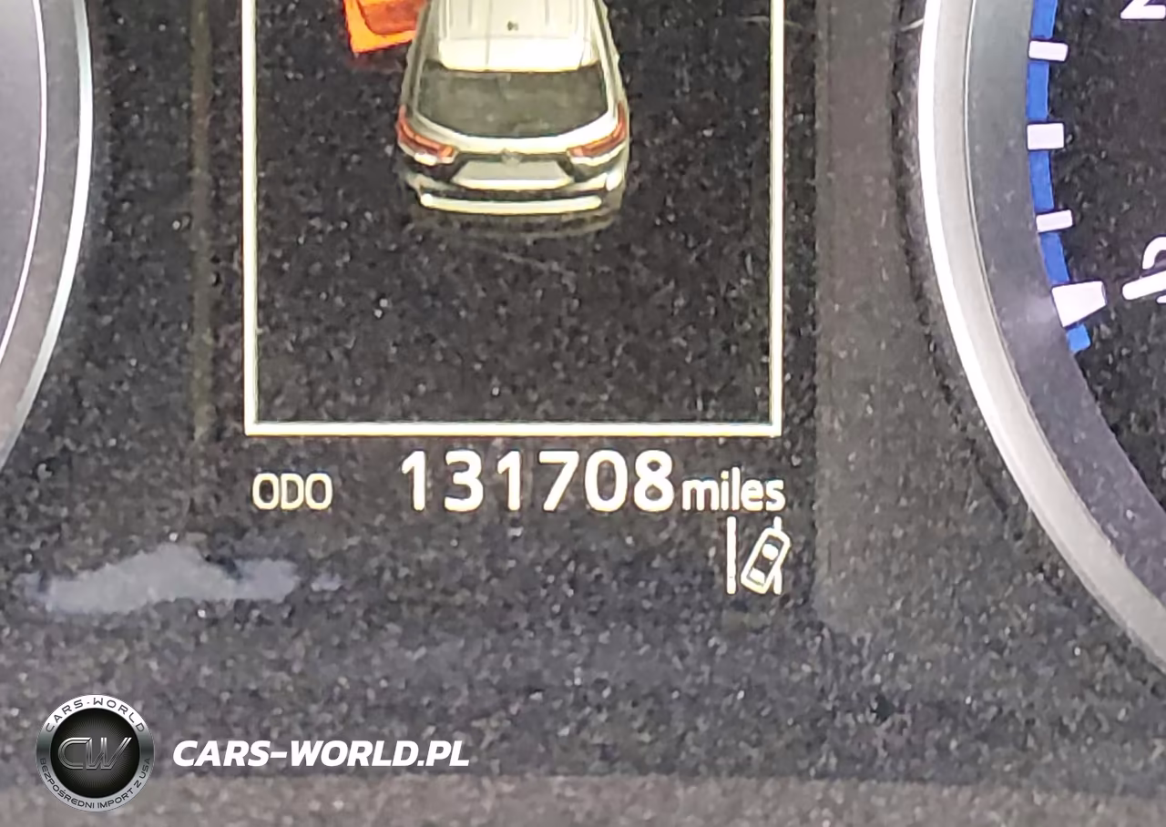 2018 Toyota Highlander Le Plus VIN:5TDZZRFH3JS258011 - 16