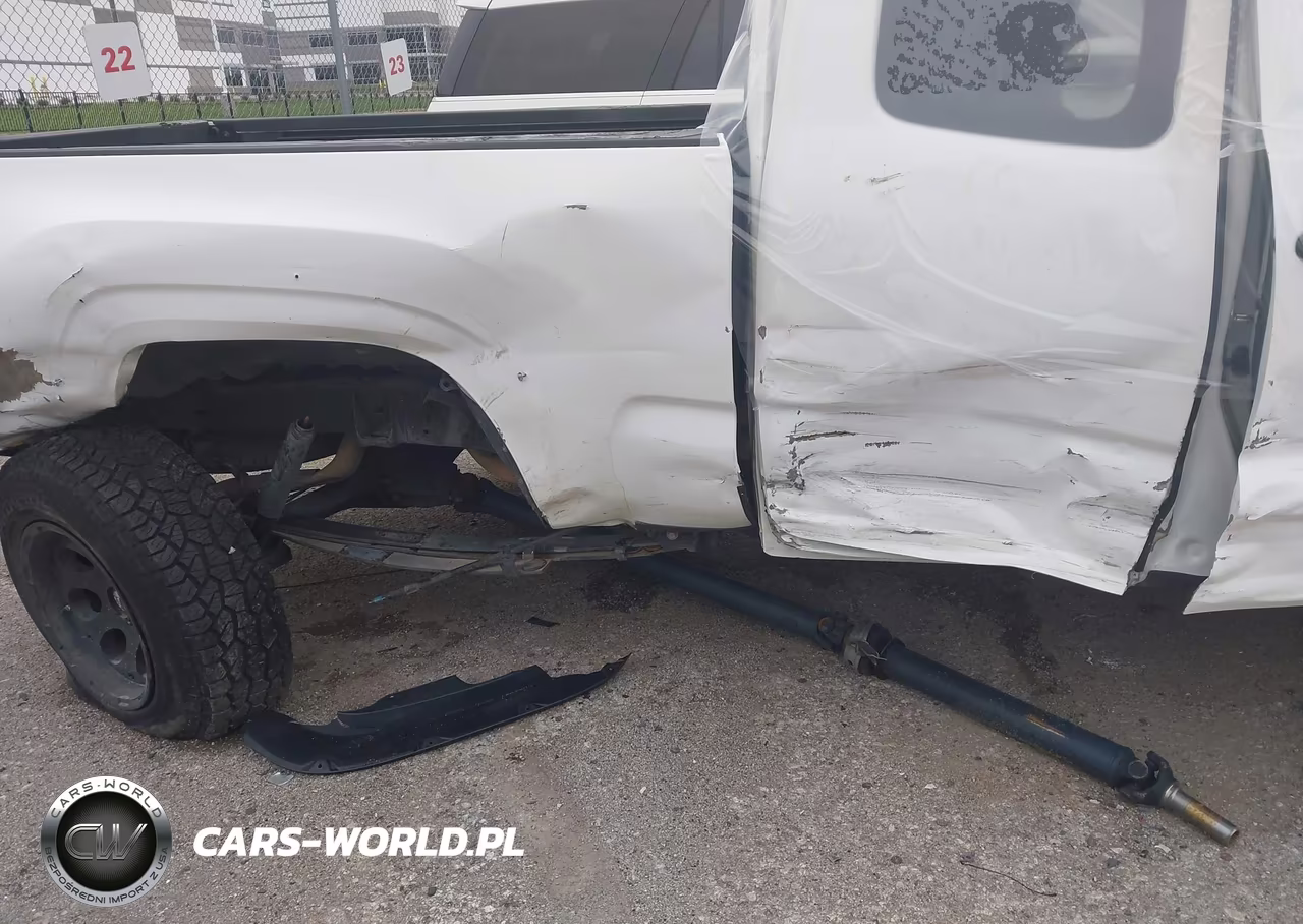 2019 Toyota Tacoma Sr VIN:5TFRX5GN5KX148656 - 17
