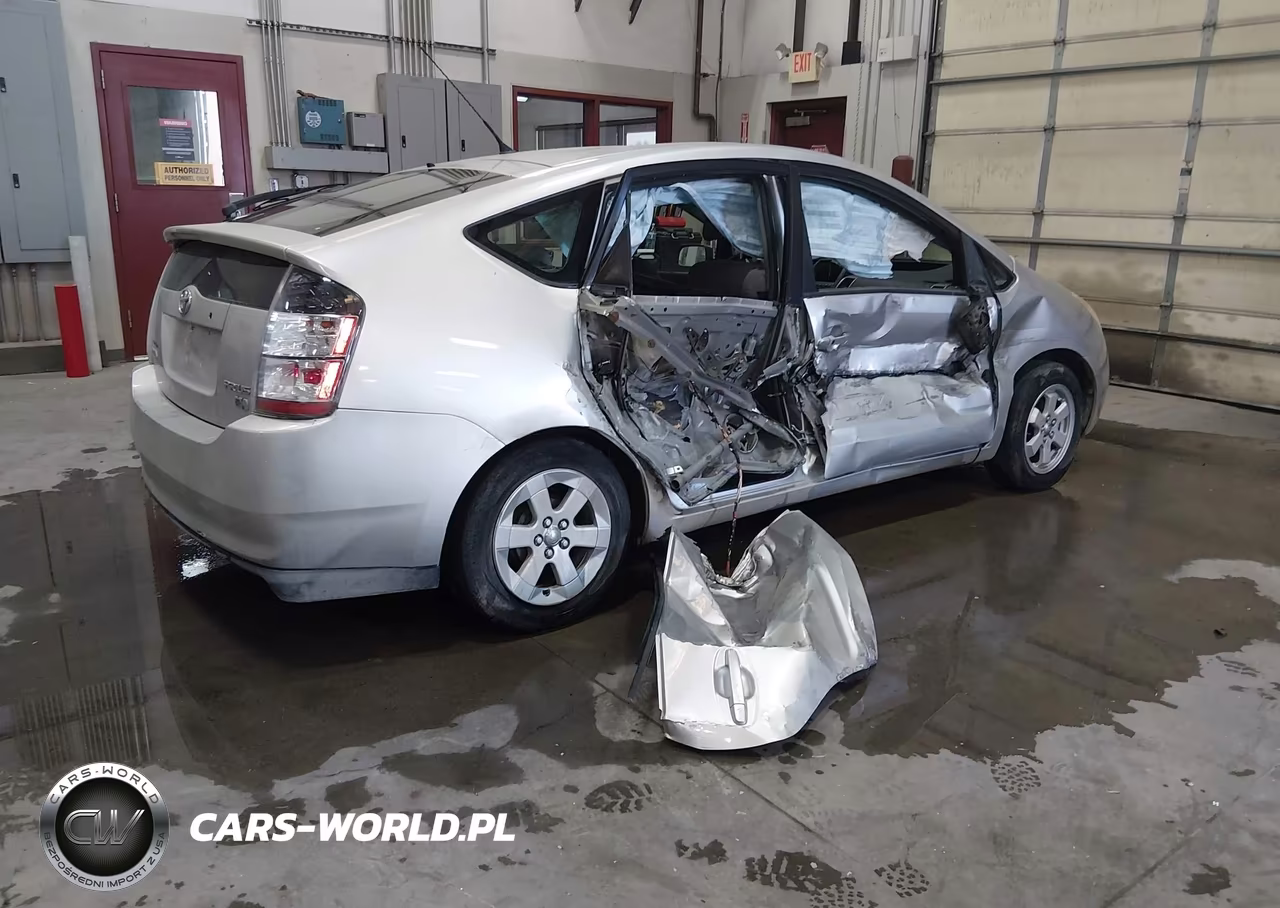 2004 Toyota Prius VIN:JTDKB20UX40050394 - 4