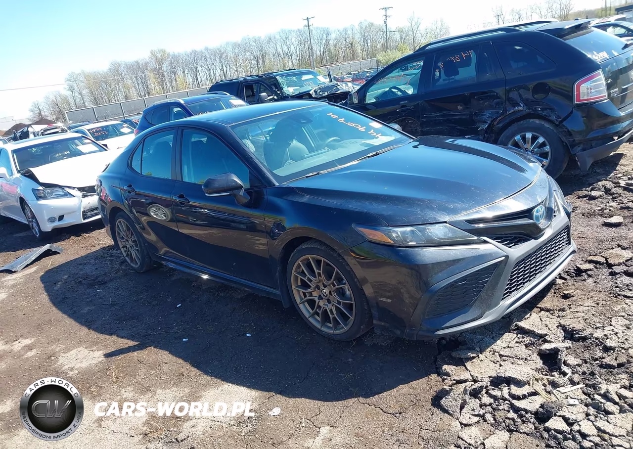 2024 Toyota Camry Hybrid Se Nightshade
