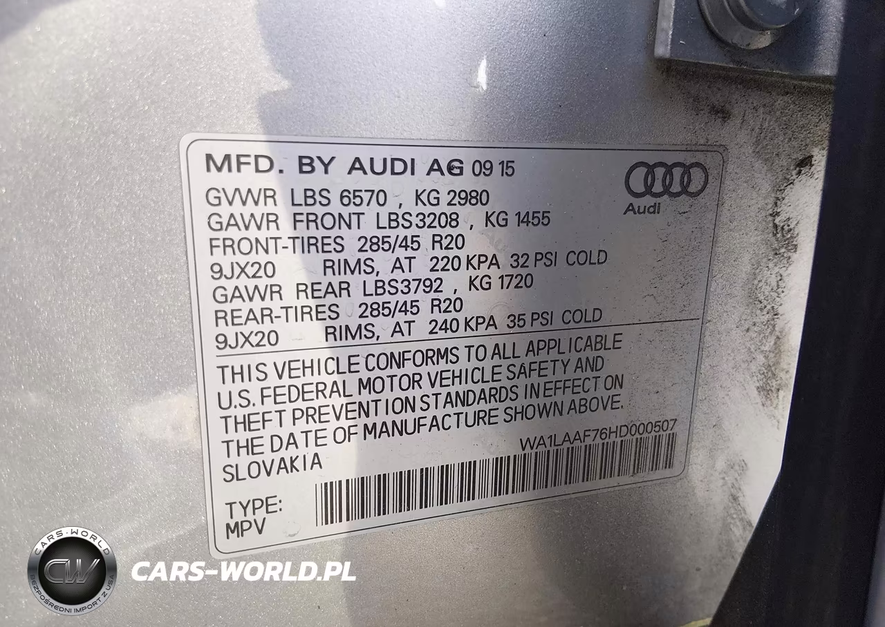 2017 Audi Q7 3.0T Premium VIN:WA1LAAF76HD000507 - 9