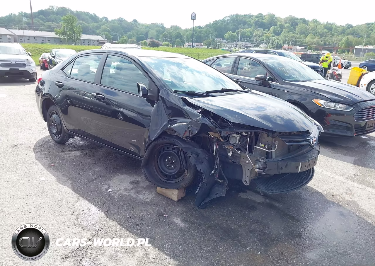 2015 Toyota Corolla Le – zdjęcie 1 z 17